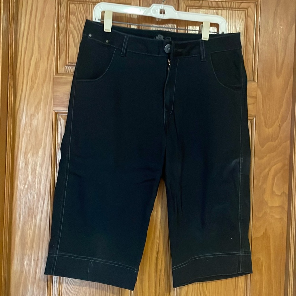 Jag.  Dark blue long shorts sz 12